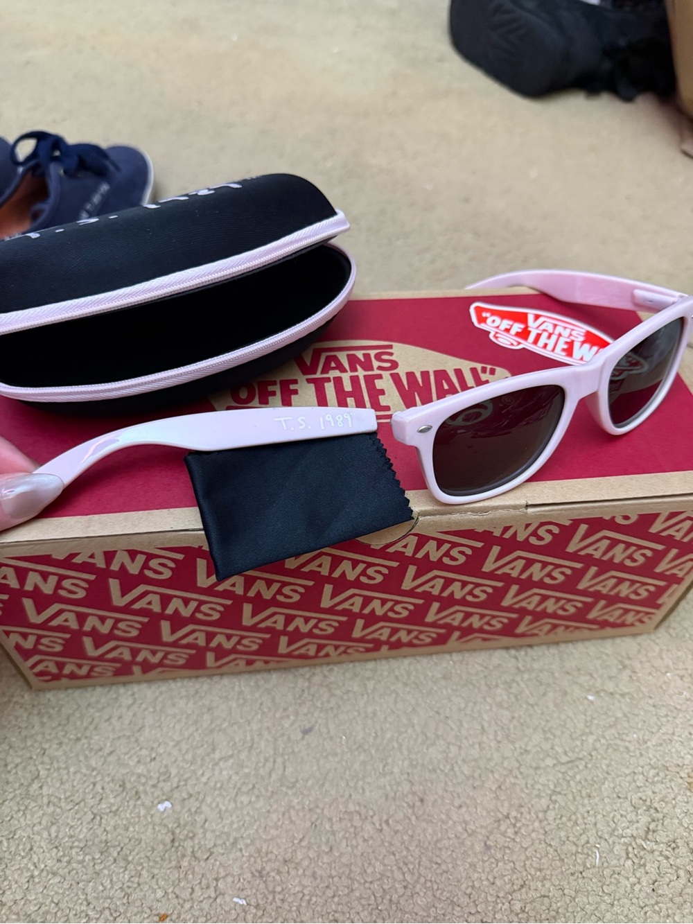 Taylor Swift 1989 Pink Sunglasses